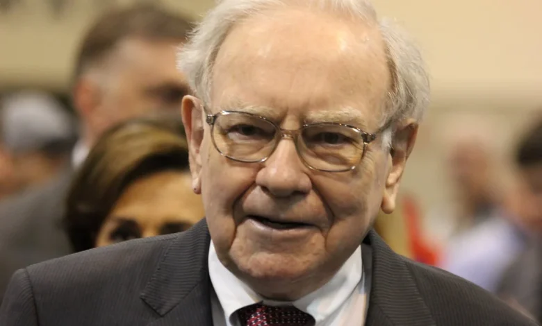 37.4% of Berkshire Hathaway's $330 Billion Portfolio Is Parked in 3 Artificial Intelligence (AI) Stocks