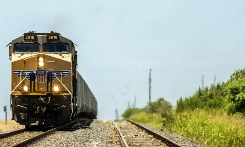 6 people found dead inside cargo train boxcar in Texas