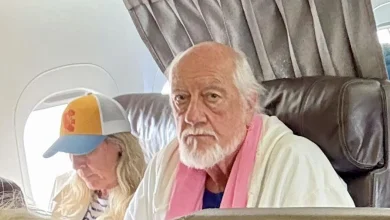 A Kona Storm and Mick Fleetwood