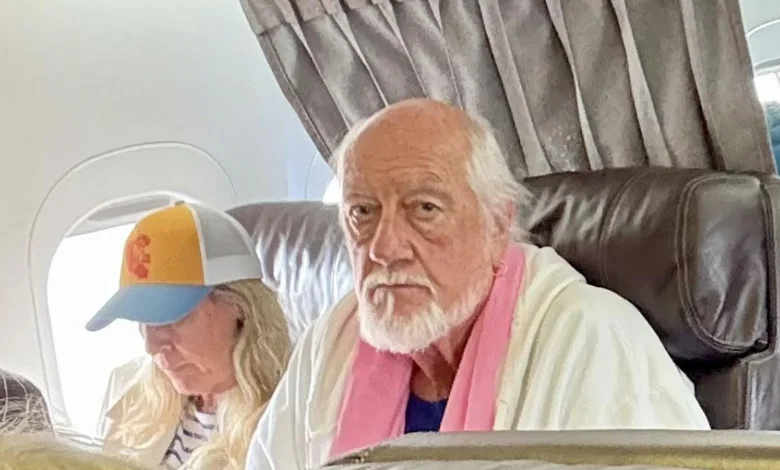 A Kona Storm and Mick Fleetwood