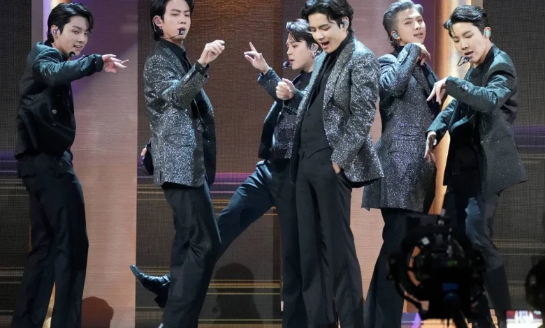 AMAs 2026: Watch BTS Perform 'Hooligan'