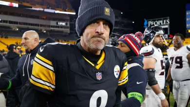 Aaron Rodgers never makes it to Steelers facility after wild weekend of rumors
