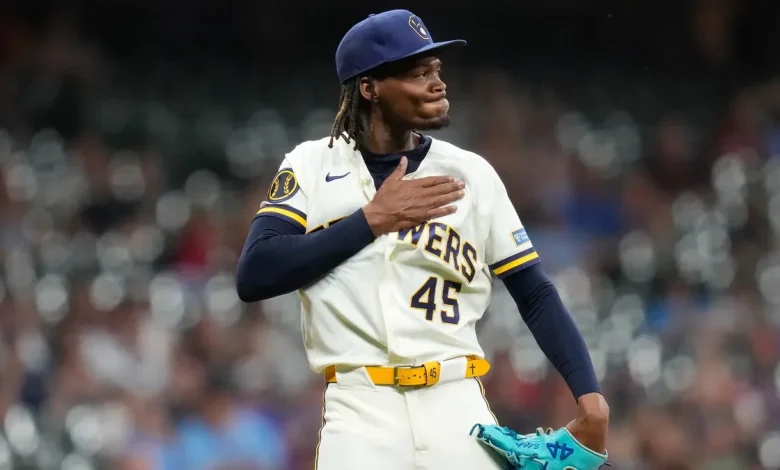 Abner Uribe caps inning with crotch chop and Pat Murphy wasn't pleased