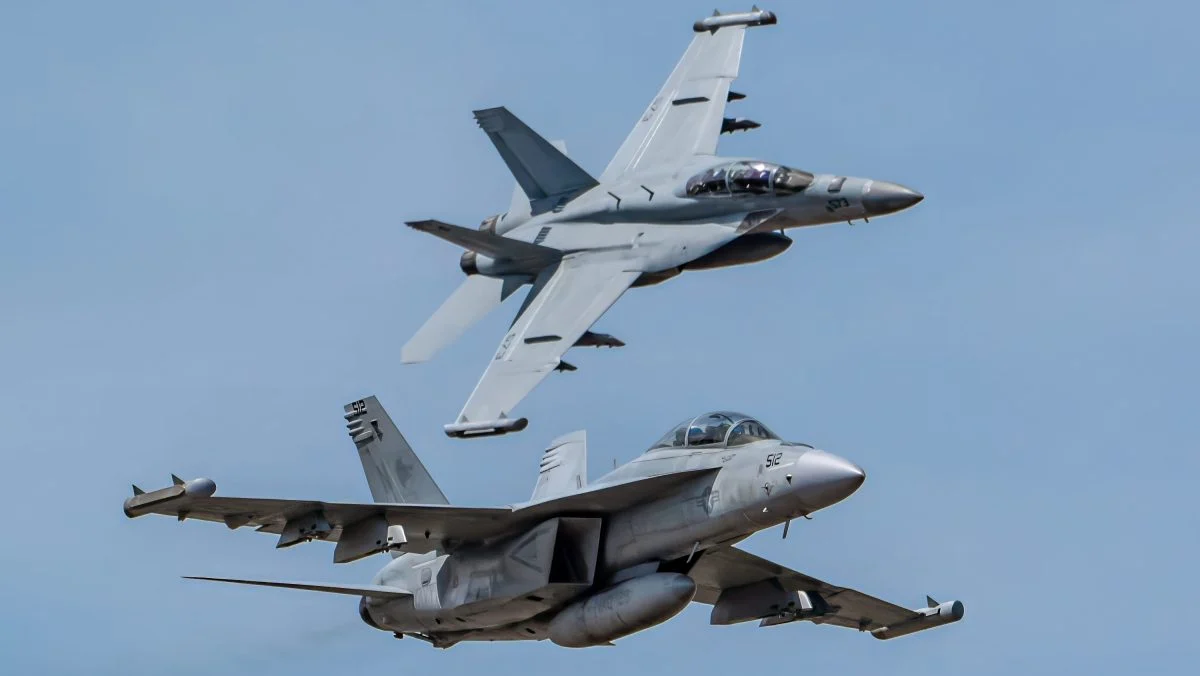 Aircrews safely eject after two Navy jets collide during air show