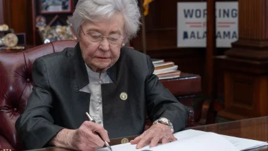 Alabama petitions SCOTUS, Ivey signs redistricting bills in preparation