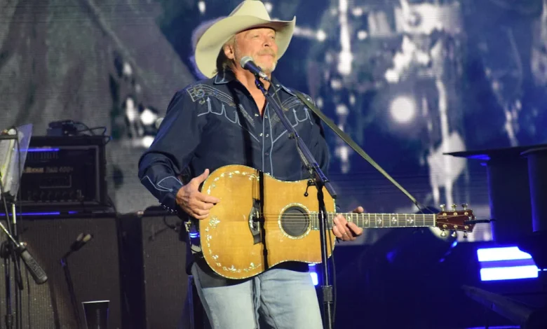 Alan Jackson to Make Rare Performance on Memorial Day
