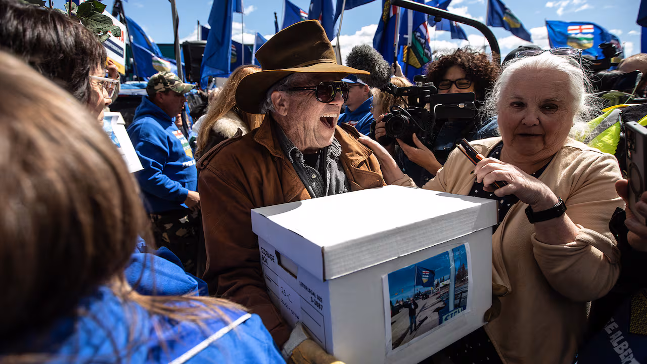 Alberta separatists say referendum petition has 300,000 signatures