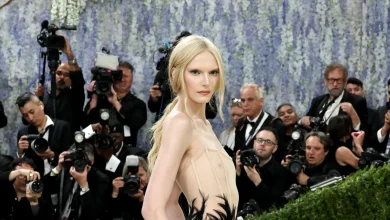 Alex Consani Channeled Botticelli and ‘Black Swan’ at the 2026 Met Gala