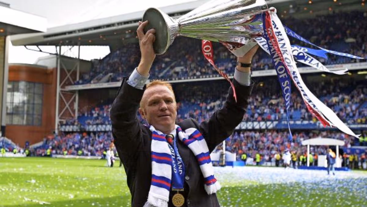 Alex McLeish tells Rangers players the pillars that will see them become 'legends'