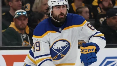 Alex Tuch's Round 2 woes won't affect next deal, agent says