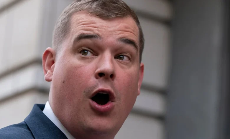 Ally of DOJ pardon attorney seeks to join board of Trump's $1.7+ billion fund