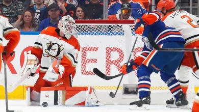 Analyzing the dramatic goalie showdown between Dostal and Ingram