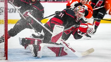 Andersen blanks Flyers