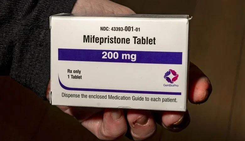 Appeals court blocks FDA rule that allows women to obtain abortion drugs by mail