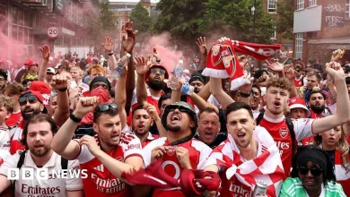 Arsenal victory parade: Thousands of fans line streets of north London