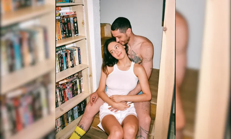 At Webby Awards, Pete Davidson Says He’s “Still Dead Inside” Amid Split Rumours With Elsie Hewitt
