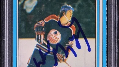 Autographed Wayne Gretzky card sells for record $540K