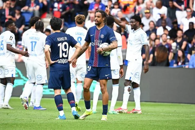 Avec un onze remanié, le PSG concède le match nul face à Lorient