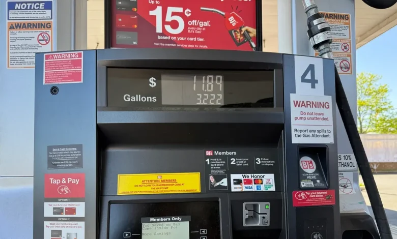 BJ’s Wholesale Club makes cheaper gas easier with later hours
