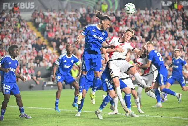 Battu par le Rayo Vallecano en demi-finale aller de Ligue Conférence, Strasbourg devra tout renverser dans une semaine à la Meinau pour vivre la première finale européenne de son histoire