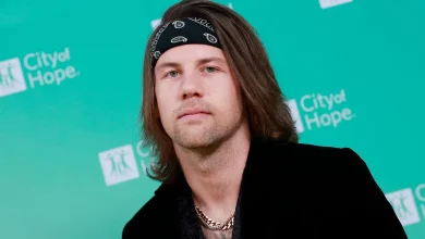 Beartooth singer Caleb Shomo comes out as gay, wife reacts
