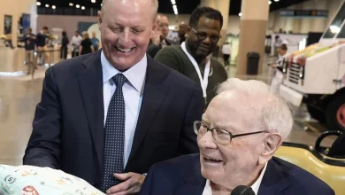 Berkshire (BRK/B) Annual Meeting: Abel Steps Up as Shares Falter Without Buffett