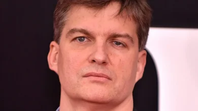'Big Short' Michael Burry Sells GameStop Stake, Shorts Palantir Stock