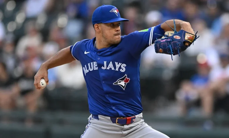Blue Jays' Jose Berrios to undergo elbow surgery