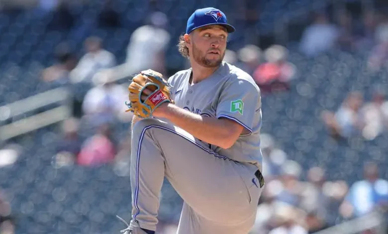 Blue Jays-Yankees game delayed by weather