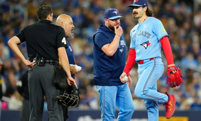 Blue Jays potentially avoid disaster after Dylan Cease, Vladimir Guerrero Jr. leave game