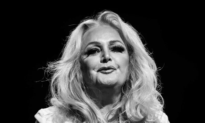Bonnie Tyler placed in induced coma after emergency surgery