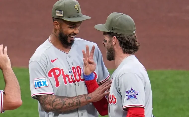 Bryce Harper’s three-run homer, Cristopher Sánchez shutout lead Phillies in 6-0 win over Pirates