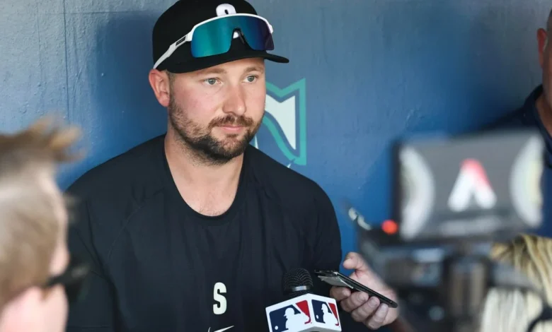Cal Raleigh out of Mariners lineup for second day with right side pain