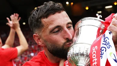 Captain Graeme Shinnie to Depart