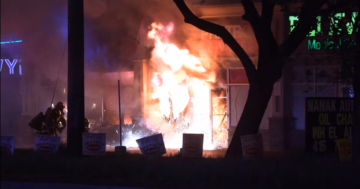 Car crashes into Etobicoke fireworks store, driver flees scene: police