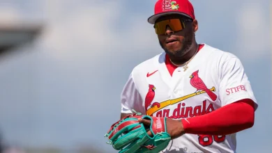 Cardinals Select Nelson Velázquez, Recall Jimmy Crooks