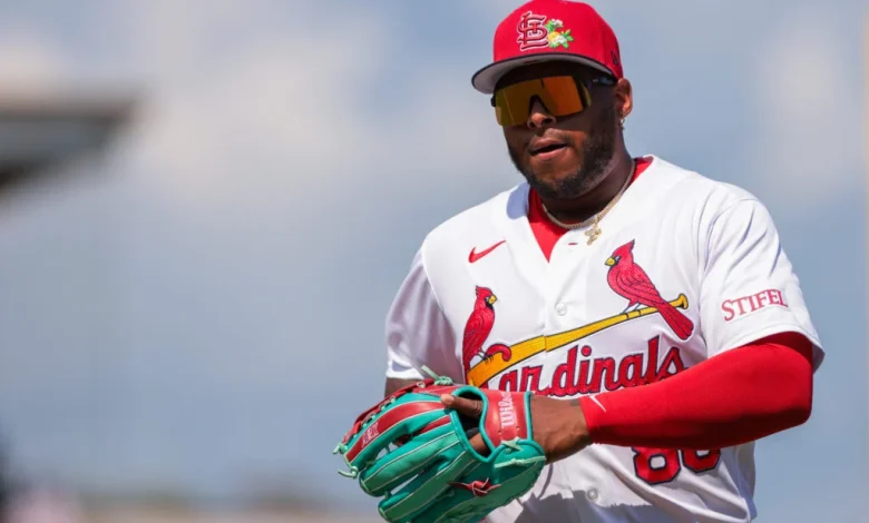 Cardinals Select Nelson Velázquez, Recall Jimmy Crooks