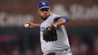Carlos Estévez Diagnosed With Rotator Cuff Strain