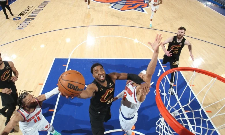Cavs blow 22-point lead in disasterous Game 1 loss to Knicks