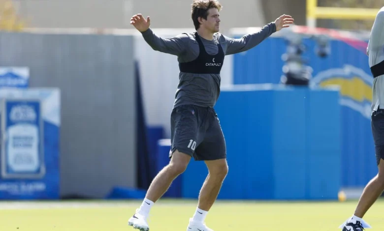 Chargers’ Mike McDaniel lays out vision for Justin Herbert: ‘Be elite at everything’