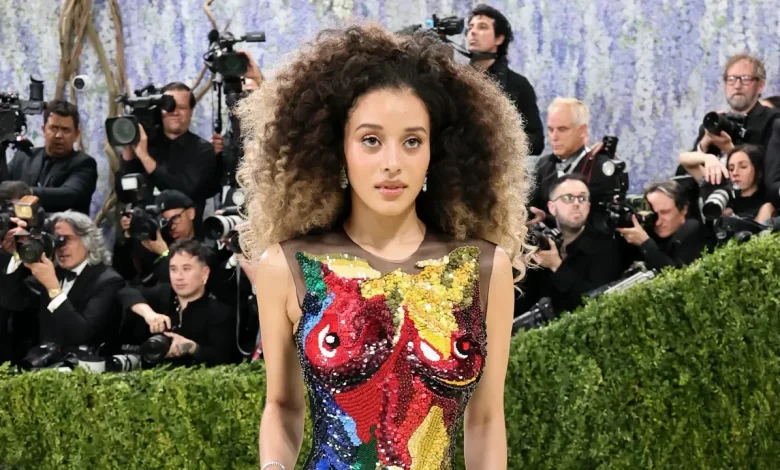Chase Infiniti Channeled the Venus de Milo With More Than 1 Million Colorful Sequins at the 2026 Met Gala