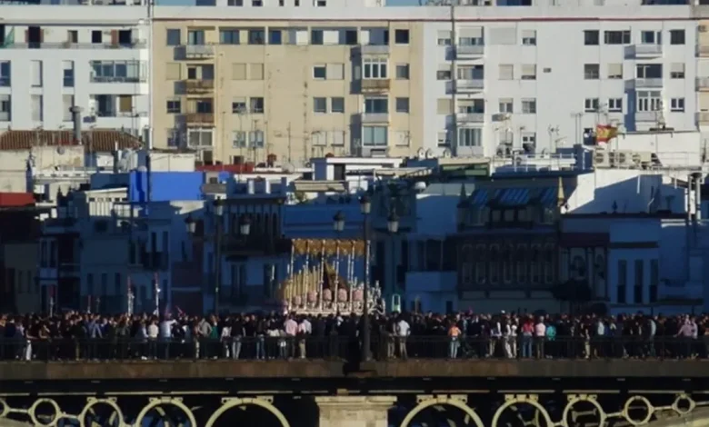 Chasing floats across the city: my experience of Semana Santa in Seville