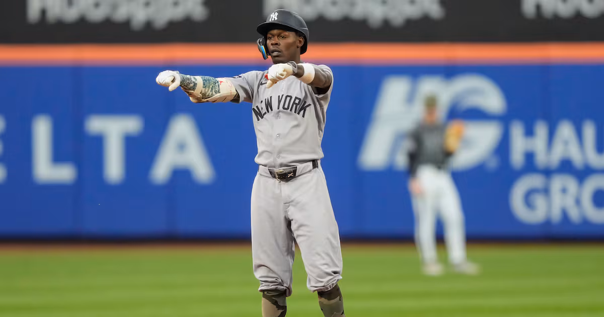 Chisholm breaks slump by wearing larger teammates’ pants