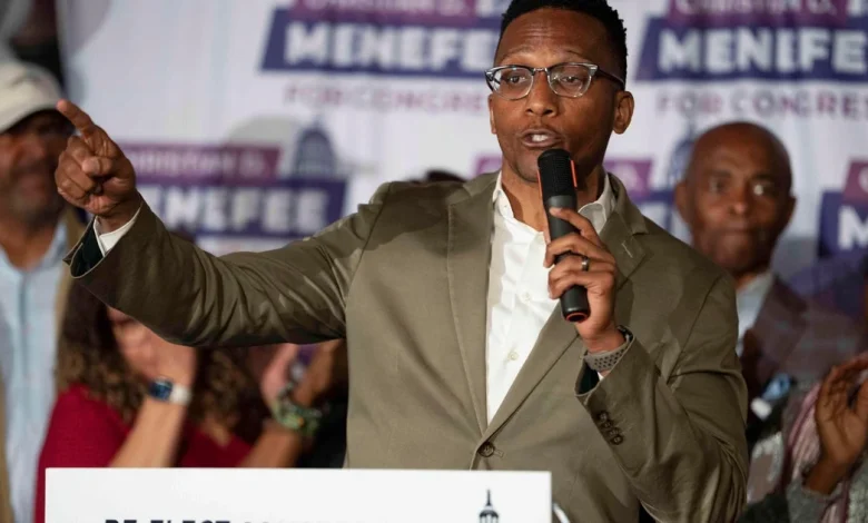 Christian Menefee defeats longtime Democratic Rep. Al Green in Texas House district, CBS News projects