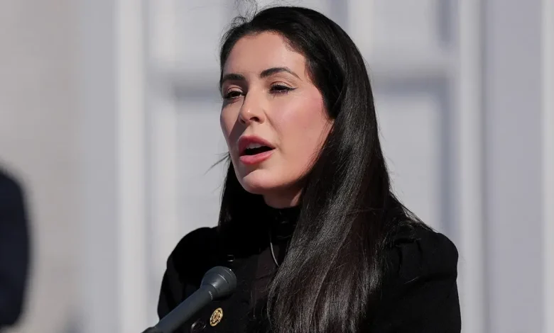 Congresswoman Anna Paulina Luna rocks rifle in viral tweet featuring beautiful scenery