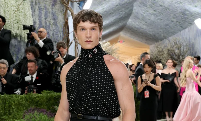 Connor Storrie Chose a Sweeping Saint Laurent Look for His 2026 Met Gala Debut