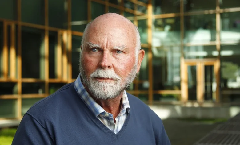 Craig Venter, pioneering human genome decoder, dies at 79 : NPR