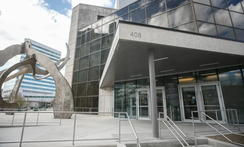 Crown asks for 7 years in break-in, assault of Winnipeg seniors