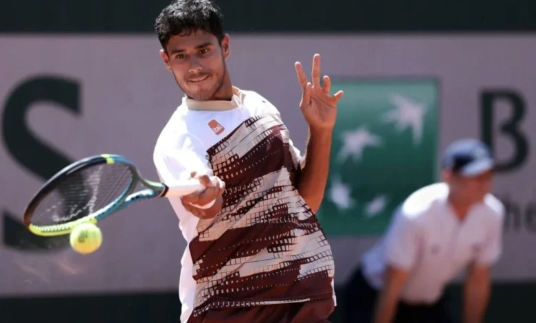 Dani Vallejo firma un histórico estreno en Roland Garros