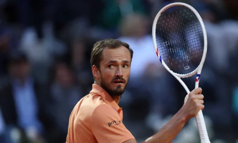 Daniil Medvedev issues a complaint about Jannik Sinner in Rome